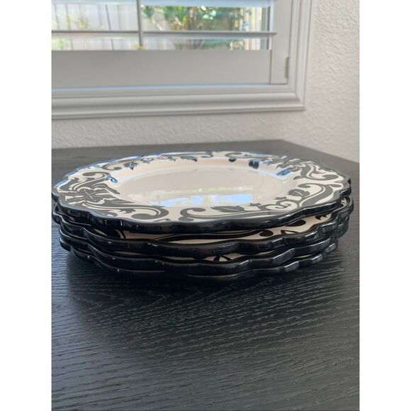 222 Fifth Set of 4 dinner plates in the elegant Damask pattern Black, White - Picture 2 of 11